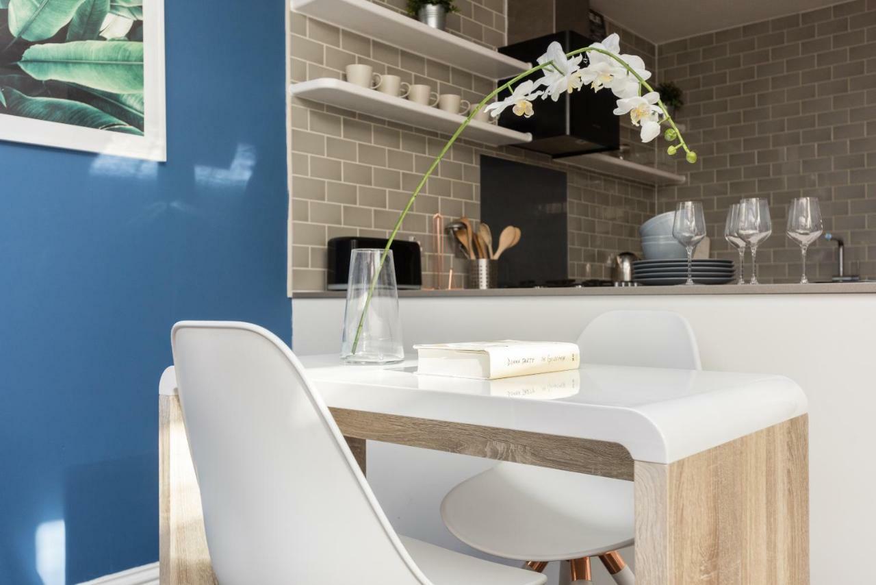 The Navy Court - Scandinavian Inspired 4Bdr Home Oxford Extérieur photo