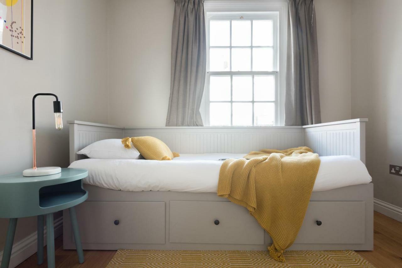 The Navy Court - Scandinavian Inspired 4Bdr Home Oxford Extérieur photo